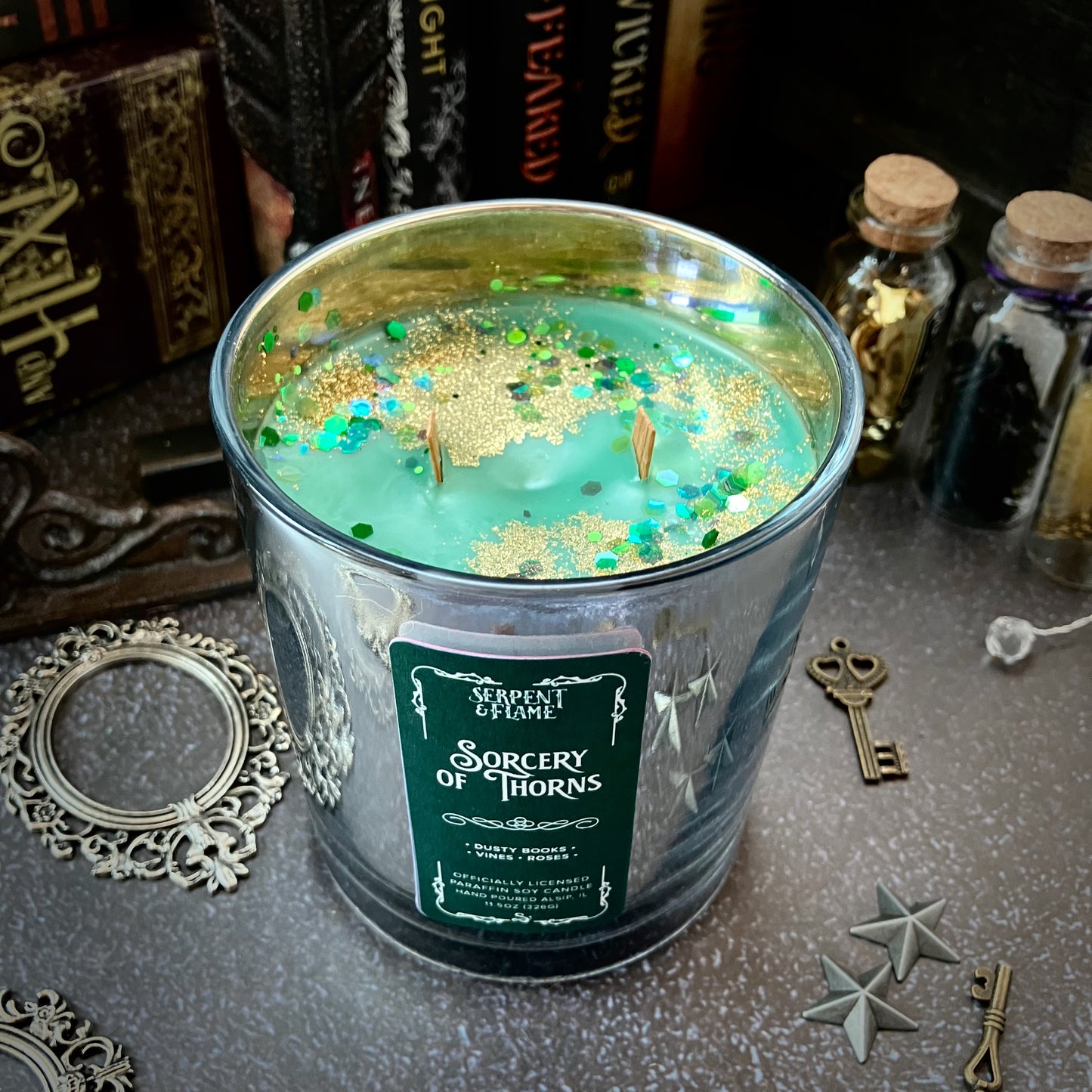 Sorcery of Thorns, Books Roses