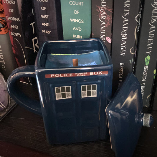 TARDIS Mug Candles